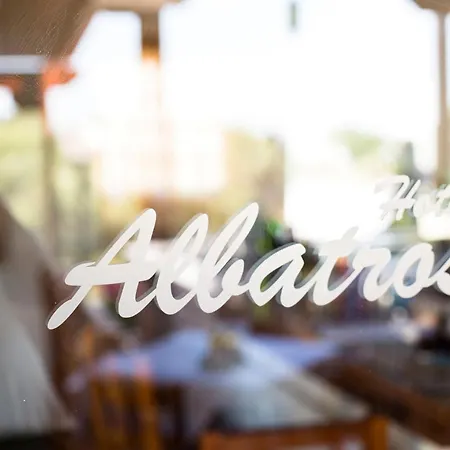 Albatross Hotell 3*